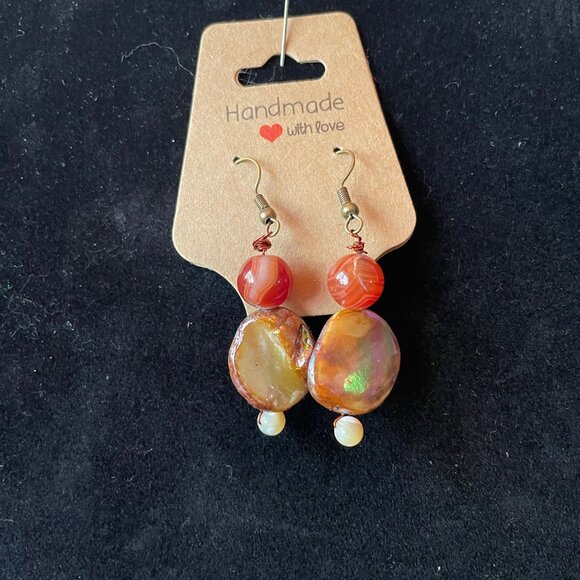 Hand crafted shell earrings. - Picture 1 of 2